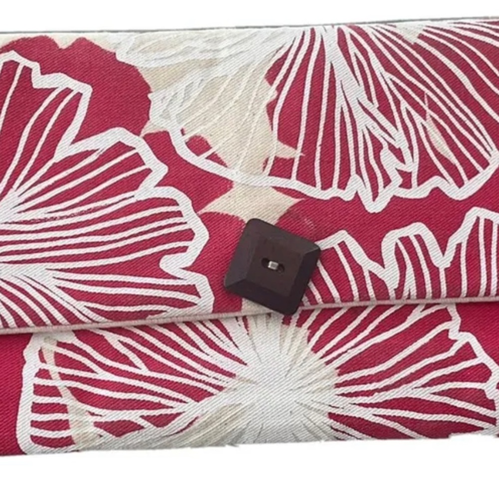 Authentic - Jana Lam Hawaii Floral Hibiscus Long Clutch.